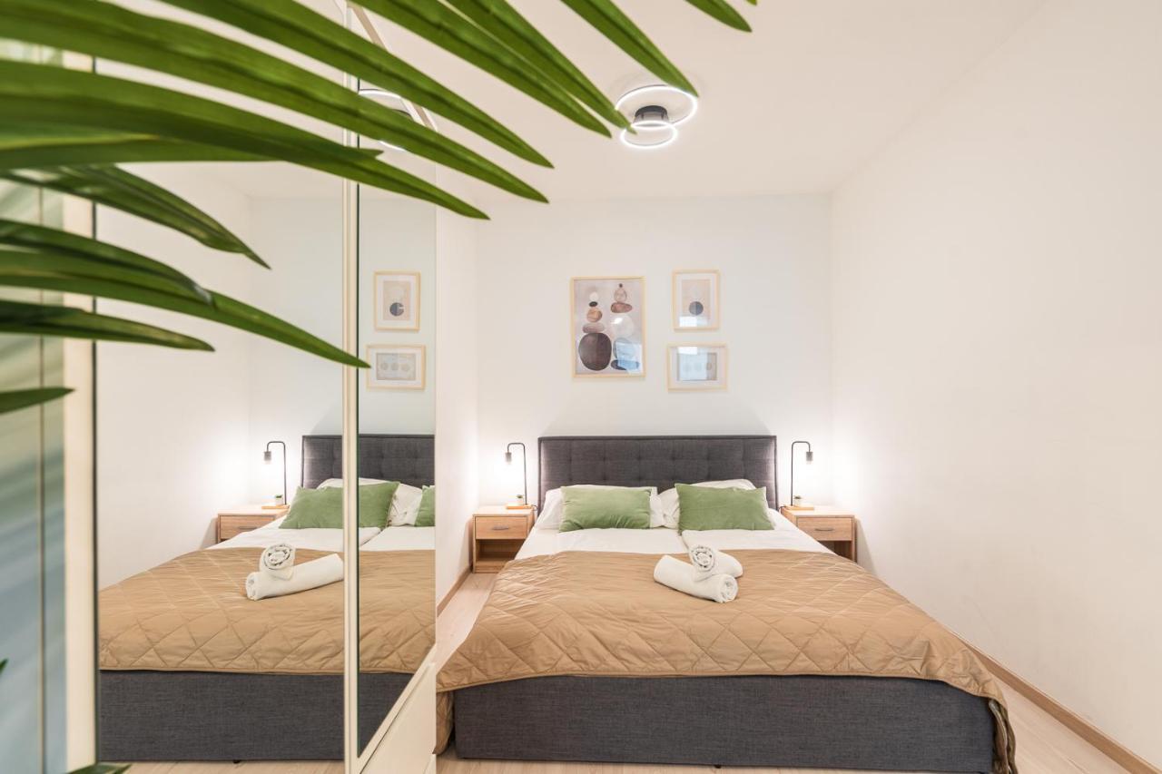 Modern Newly-Built Home By The New York Cafe Budapest Ngoại thất bức ảnh
